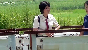 Japanese skank urinates