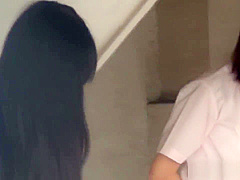 Japanese teenage skanks peeing