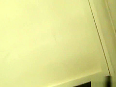 Japanese teenage skanks peeing