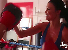 Jasmine Jae - Fitness Chick Sucks And Rides Big Dick Boxing Buddy Before Taking A Messy Cumshot