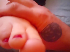 Jayna's cute little feet