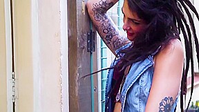 Jully Delarge And Dread Hot - Em Sua Primeira Cena Lesbica Com 11 Min