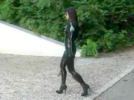 L Anga uniform latex
