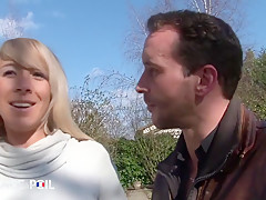 La France A Poil - Slutty Blonde Sucks Cock In Public