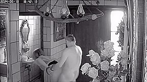 La caméra de surveillance nous filme baiser