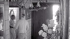 La caméra de surveillance nous filme baiser