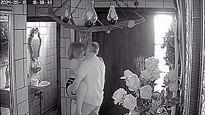 La caméra de surveillance nous filme baiser
