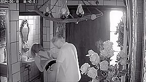 La caméra de surveillance nous filme baiser
