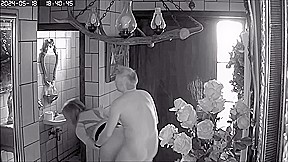 La caméra de surveillance nous filme baiser