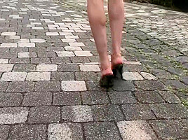 Lara Goes Out For A Summer Party In High Heel Mules