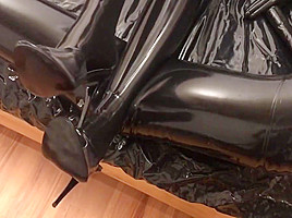 Latex Squirting And Pissing Requested By Latexlove111