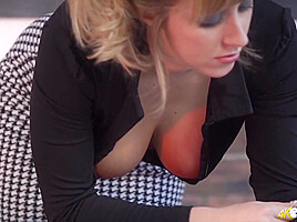 Lou1se Eyes Down Tits Out 1080p