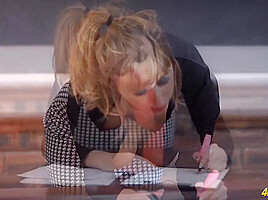 Lou1se Eyes Down Tits Out 1080p