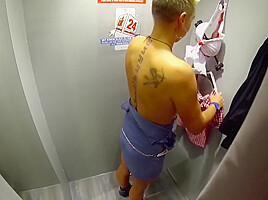 Mandy Mystery In Erst In Der Umkleide Dann Im Auto Gefickt