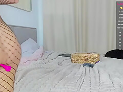 Masturbating Loving Babe Solo Toy Plays With Enthusiasm