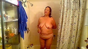 Mature Latina woman showering, thank you for keeping me company