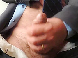 Me DaDDyBigBEAR Boss In Suit Cumshot