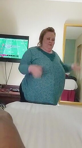 Milf ssbbw head and swallow