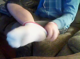 My feet really smell Sniff them!