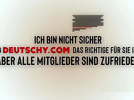 Nylon-Arsch-Fick mit Spermaflut