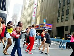 PR Parade 1: bubblebutt in Pinkshorts