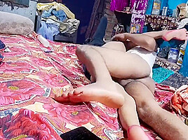 Pati Gaya Bahar Biwi Ne Mara Boyfriend Ko Chudwaya Raat Ko