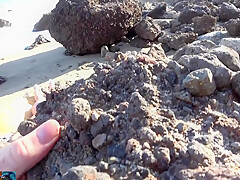 Peeping Fucks Blonde Milf On The Beach - Erin Electra