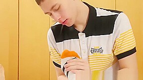 Pervy twink licks boyfriends toes before raw drilling him