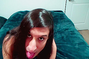 Petite Trans Beauty Body And Sucks Cock On A Leash