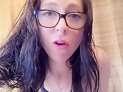 Pissing My Panties And Leggings