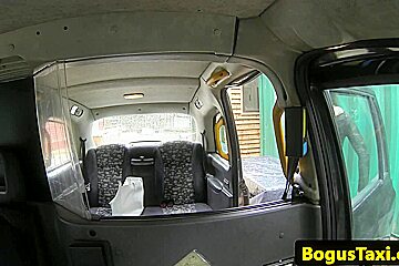 Posh euro beauty facialized by cabbie