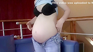 Pregnant Lady Fucked in Doggy Pose