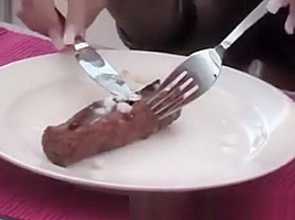 Queeny Love - Cum on food