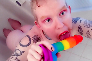 Queer Ftm Boy Does Bjs And Ass Bounce
