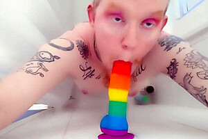 Queer Ftm Boy Does Bjs And Ass Bounce