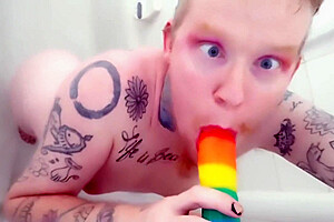 Queer Ftm Boy Does Bjs And Ass Bounce