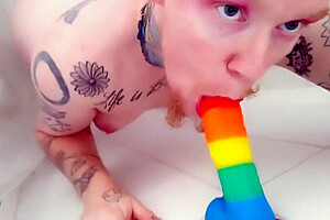 Queer Ftm Boy Does Bjs And Ass Bounce