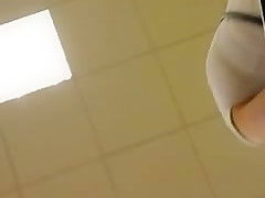 Quick uppie nice butt