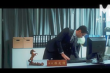 Rae Lil In Golden Carp Is Extraordinary - Fuck A Slutty Office Girl