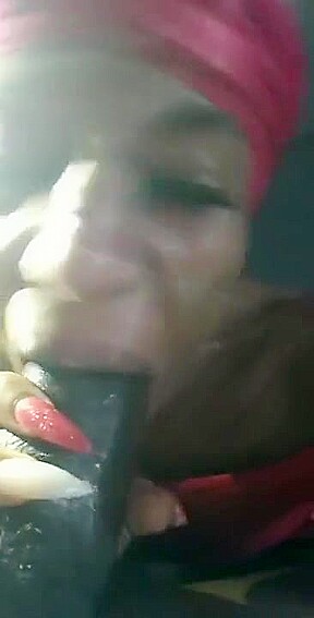 *Realbabydoll* INSTAGRAM LIVE (moetbabee)I love big pretty chocolate dicks