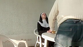 Religieuse enculee par un