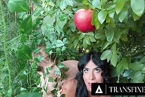 Sage Roux And Avery Lust - Virgins Are Wild In Edens Garden After Eating Forbidden Fruit