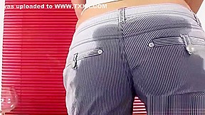 Sexy Babes Strip Their Cloths