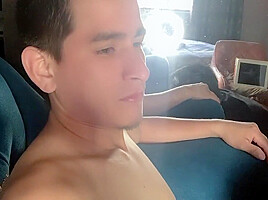 Sexy Green Eyes Hetero Dude Gets A Blowjob Delicious Cum