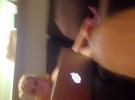 Sexy wife has fun camming