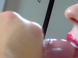 She tongueplayed my cock till i came