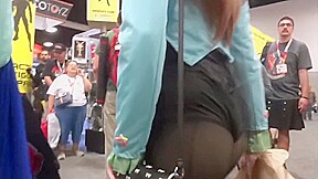 Shoeless Pantyhose Comicon