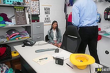 Shoplifter Jada Kai Gets Impaled On Jovan Jordans Bbc