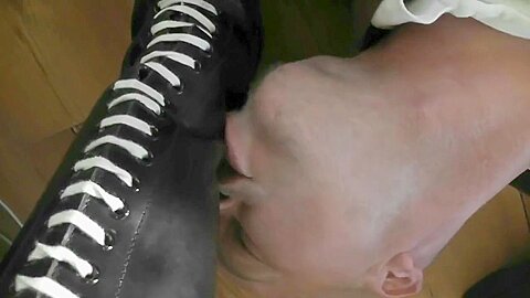 Skinhead dominated by Kinkbrat
