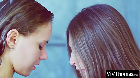 Skinny Fashion Model Lesbian Girls Scissoring To Orgasm